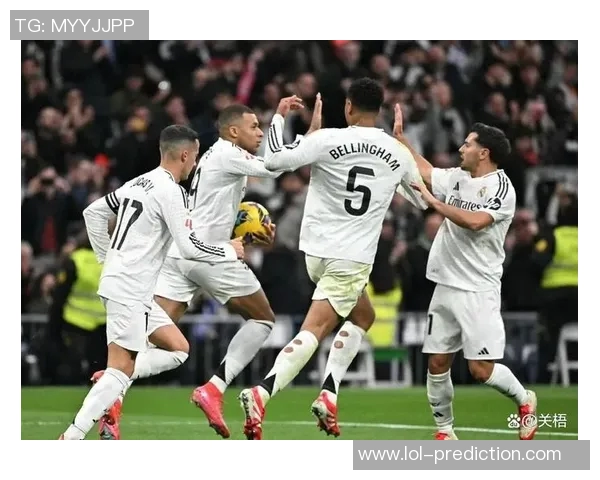 西甲精彩对决那不勒斯与拜仁战成平局乌龙球引发全场热烈反响